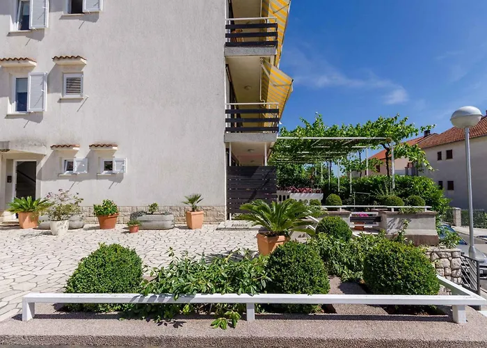 Two-bedroom In 6 Crikvenica