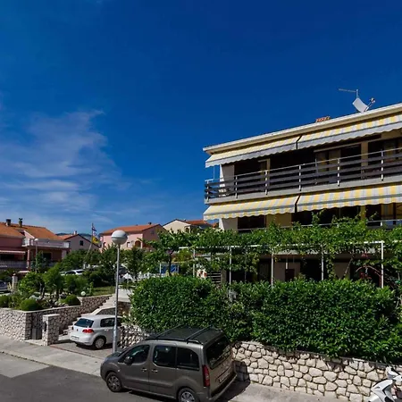 Two-bedroom In 6 * Crikvenica