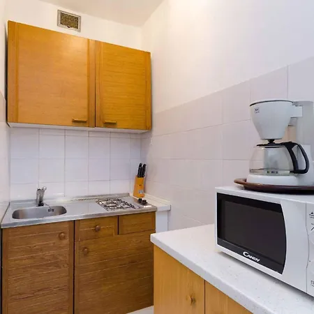 Two-bedroom In 6 *