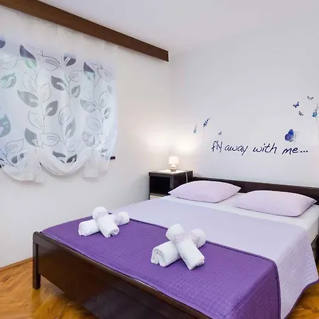 Two-bedroom In 6 Crikvenica