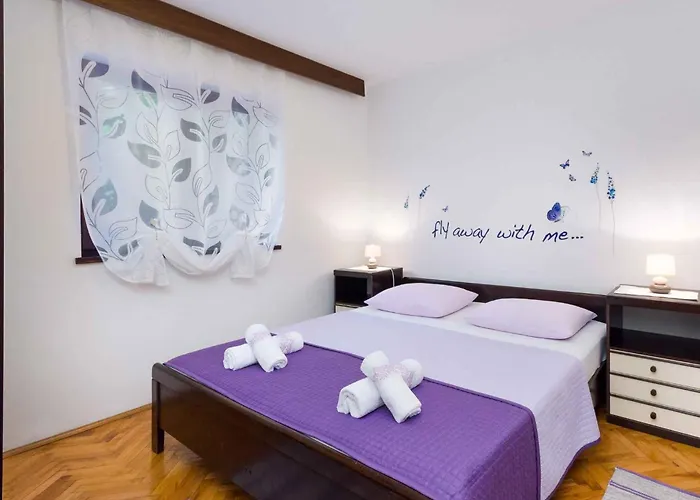 Two-bedroom In 6 Crikvenica